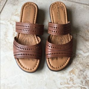 NEW -Naturalizer Saddle sandals